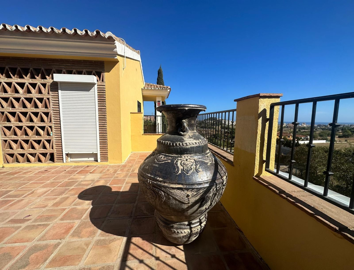 4 bedroom Villas for sale in Mijas – R5181238