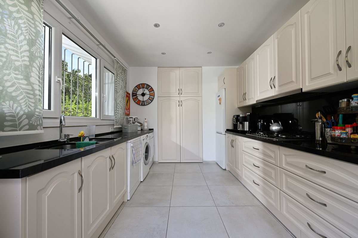 3 bedroom Villas for sale in Marbesa – R5164768