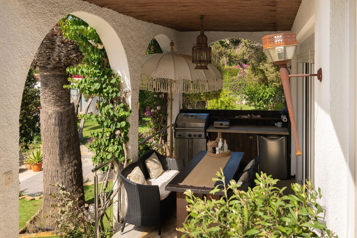 3 bedroom Villas for sale in Marbesa – R5164768