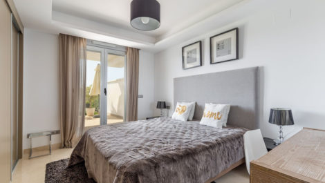 2 bedroom Apartments for sale in Los Arqueros – R5186803