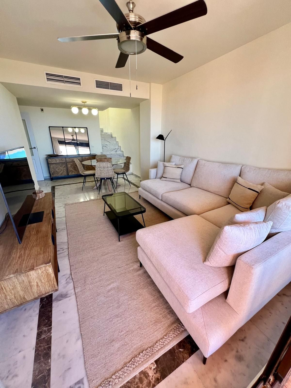 3 bedroom Apartments for sale in Milla de Oro – R5056471 3 bedroom Apartments for sale in Milla de Oro – R5056471