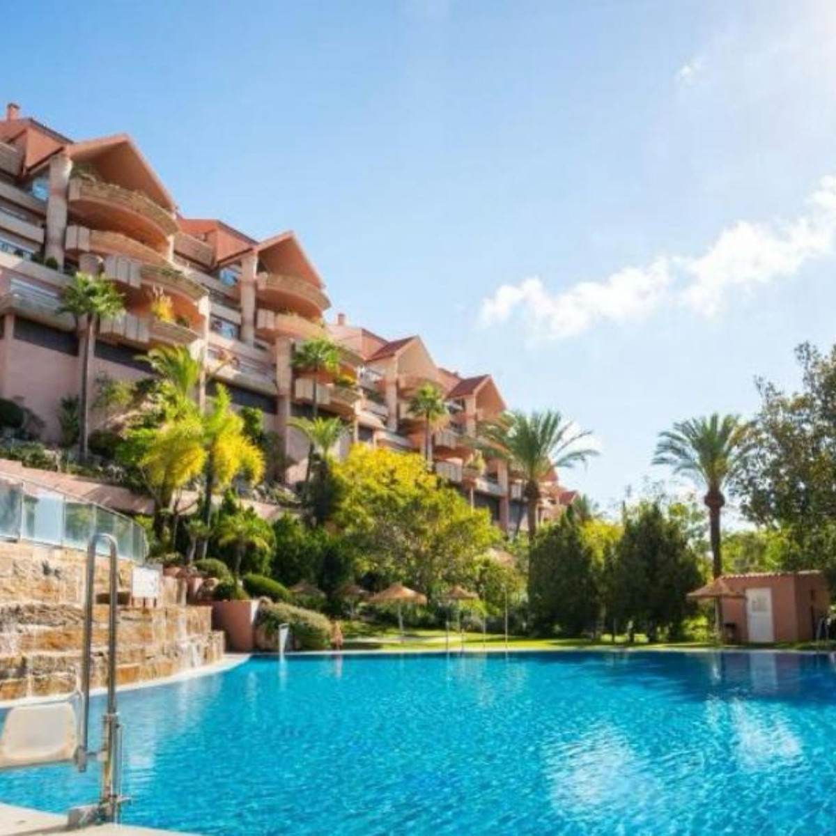 2 bedroom Apartments for sale in Marbella – R5222299