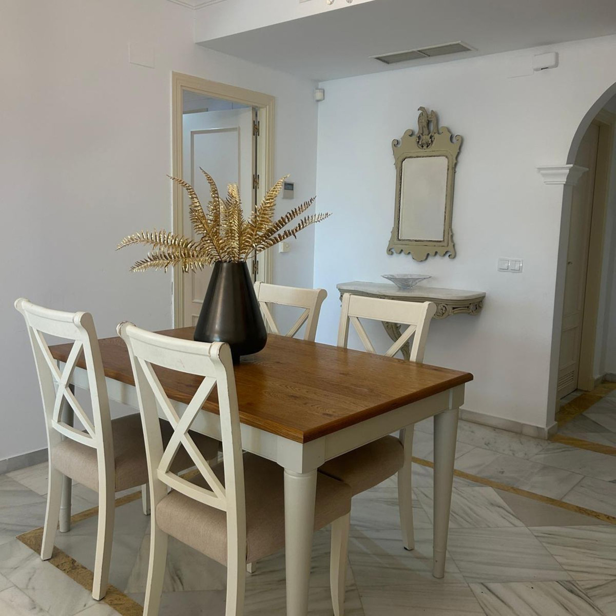 2 bedroom Apartments for sale in Marbella – R5222299