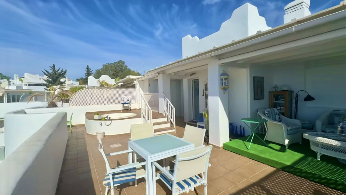 2 bedroom Penthouses for sale in Milla de Oro – R5010196 2 bedroom Penthouses for sale in Milla de Oro – R5010196