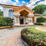 Villas de 8 dormitorios en venta en Guadalmina Baja – R4189078