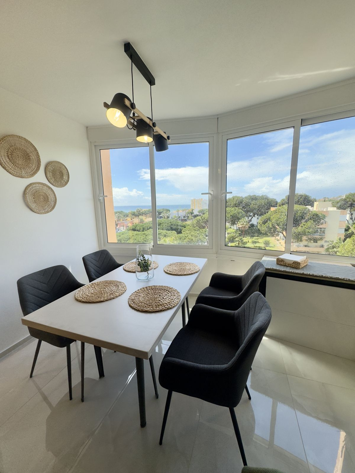 Apartamentos de 1 dormitorio en venta en Calypso – R5235328