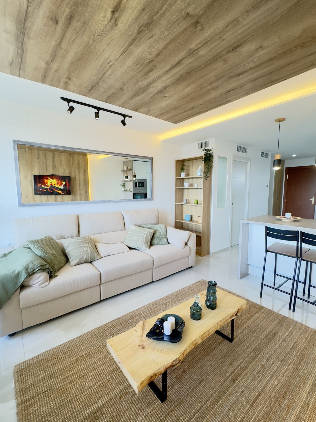 Apartamentos de 1 dormitorio en venta en Calypso – R5235328