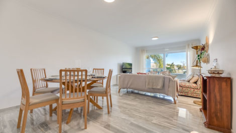 Apartamentos de 3 dormitorios en venta en Guadalmina Baja – R5222326