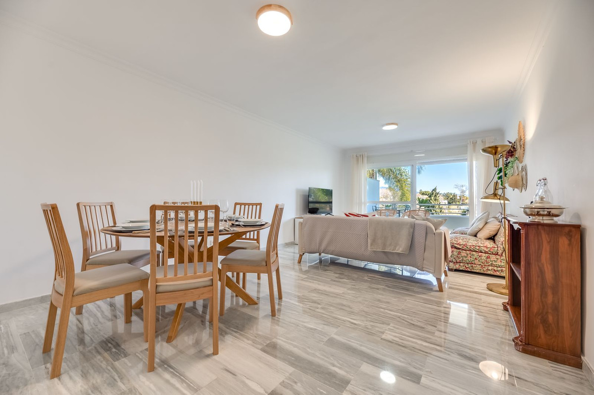 Apartamentos de 3 dormitorios en venta en Guadalmina Baja – R5222326 Apartamentos de 3 dormitorios en venta en Guadalmina Baja – R5222326