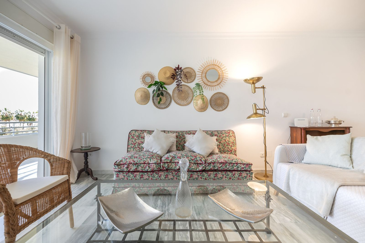 Apartamentos de 3 dormitorios en venta en Guadalmina Baja – R5222326 Apartamentos de 3 dormitorios en venta en Guadalmina Baja – R5222326