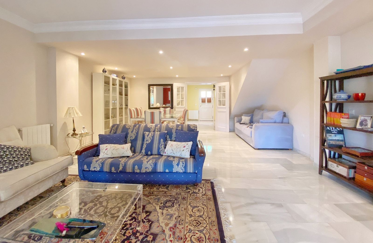 3 bedroom Townhouses for sale in Marbella – R3752761