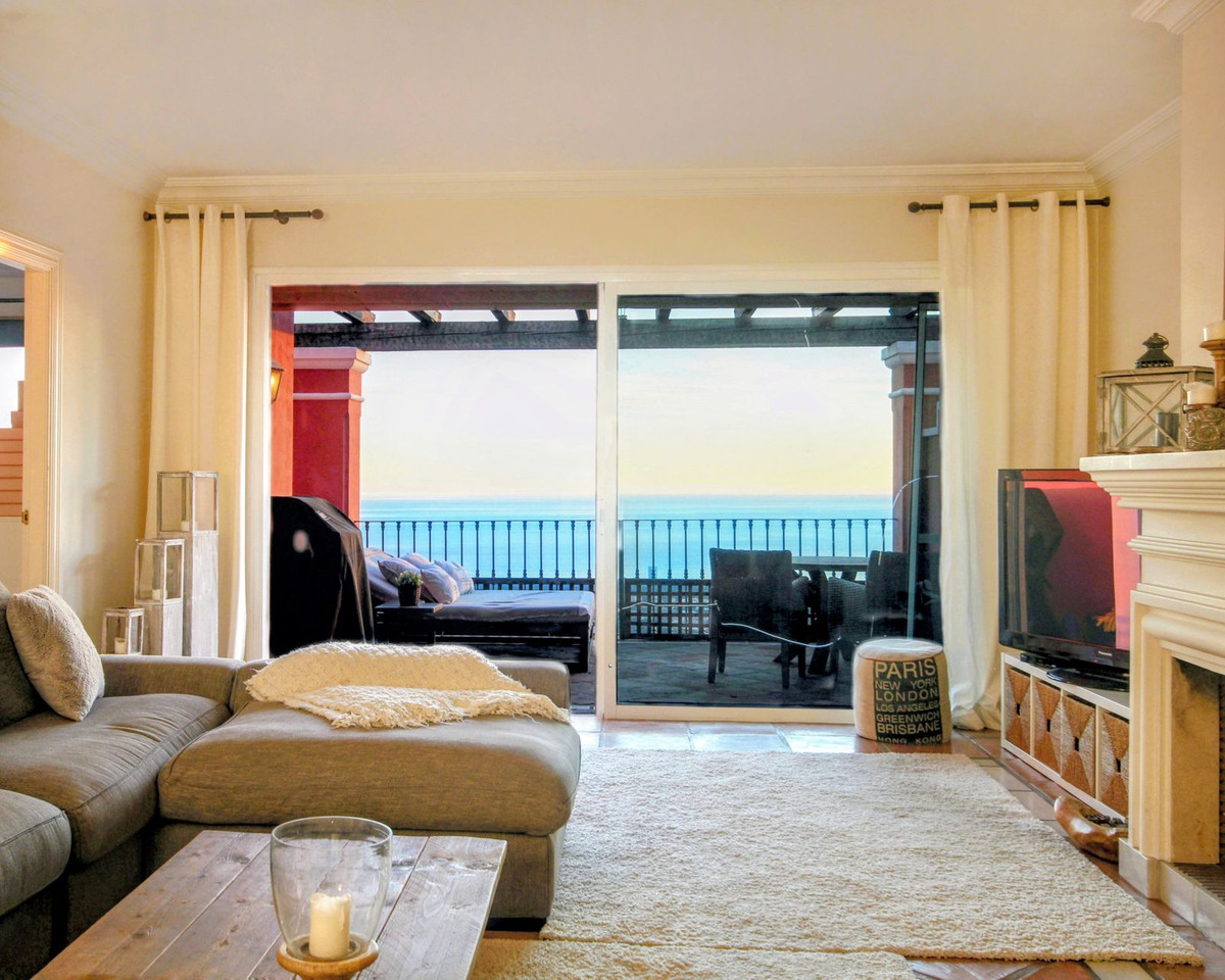 2 bedroom Penthouses for sale in Elviria – R5226184