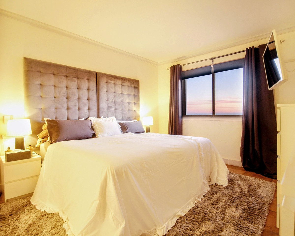 2 bedroom Penthouses for sale in Elviria – R5226184