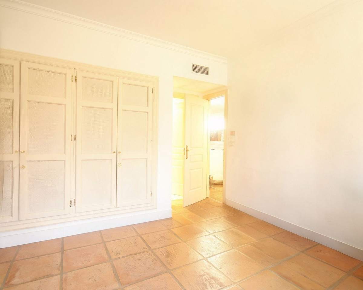 2 bedroom Penthouses for sale in Elviria – R5226184