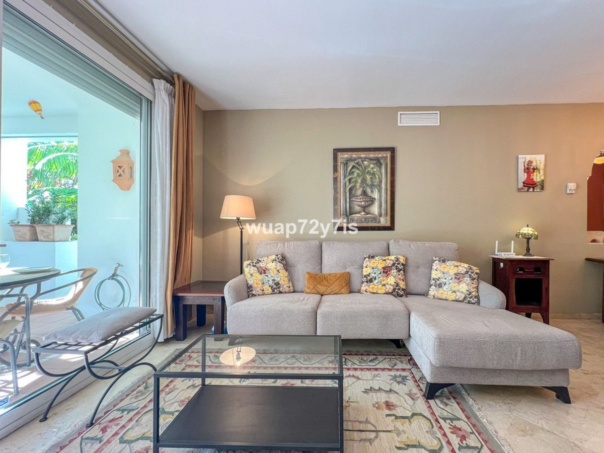 Apartamentos de 2 dormitorios en venta en Atalaya – R5217727