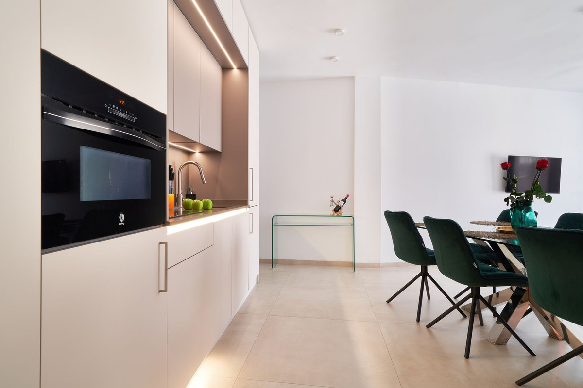 Apartamentos de 3 dormitorios en venta en Marbella – R5235289