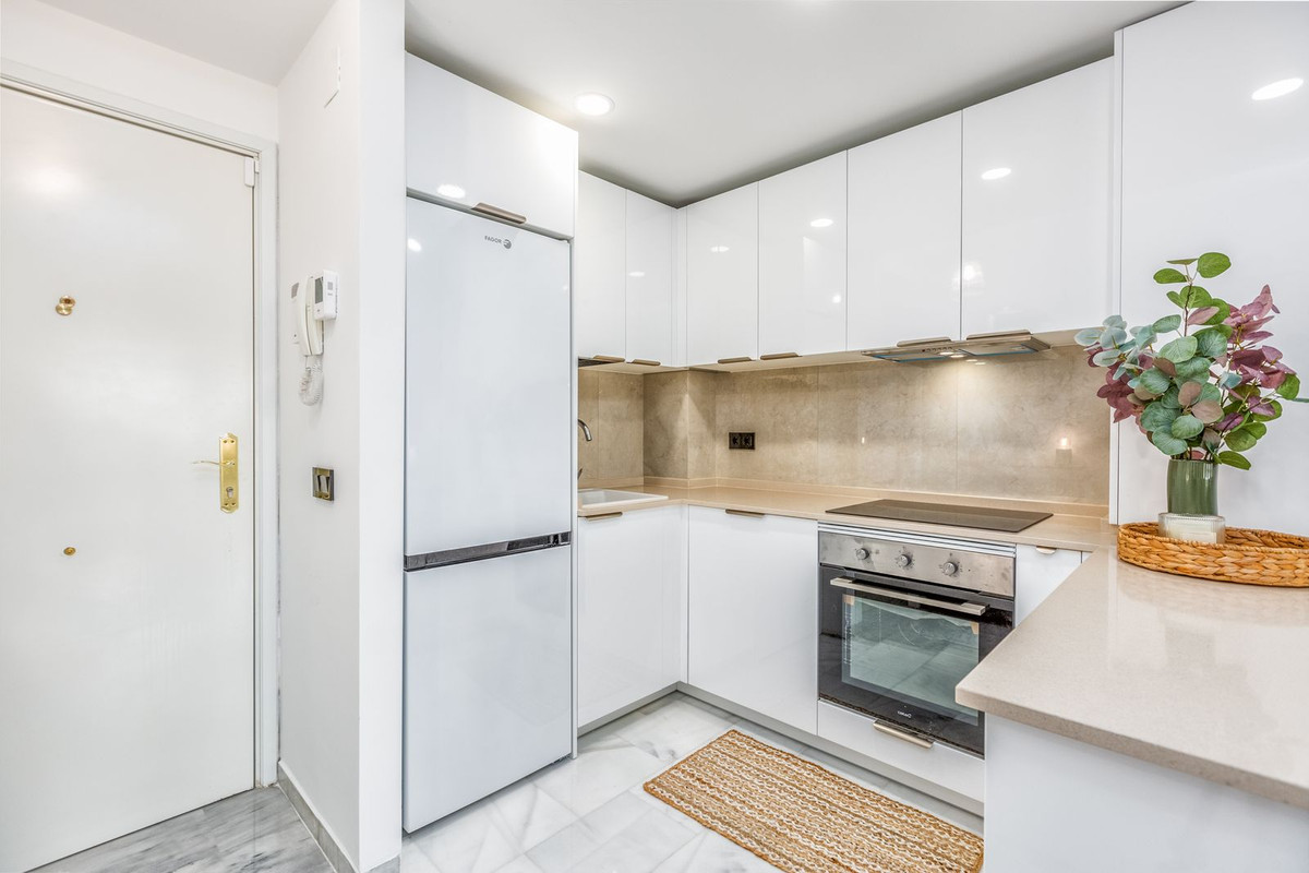 2 bedroom Apartments for sale in Riviera del Sol – R4889923