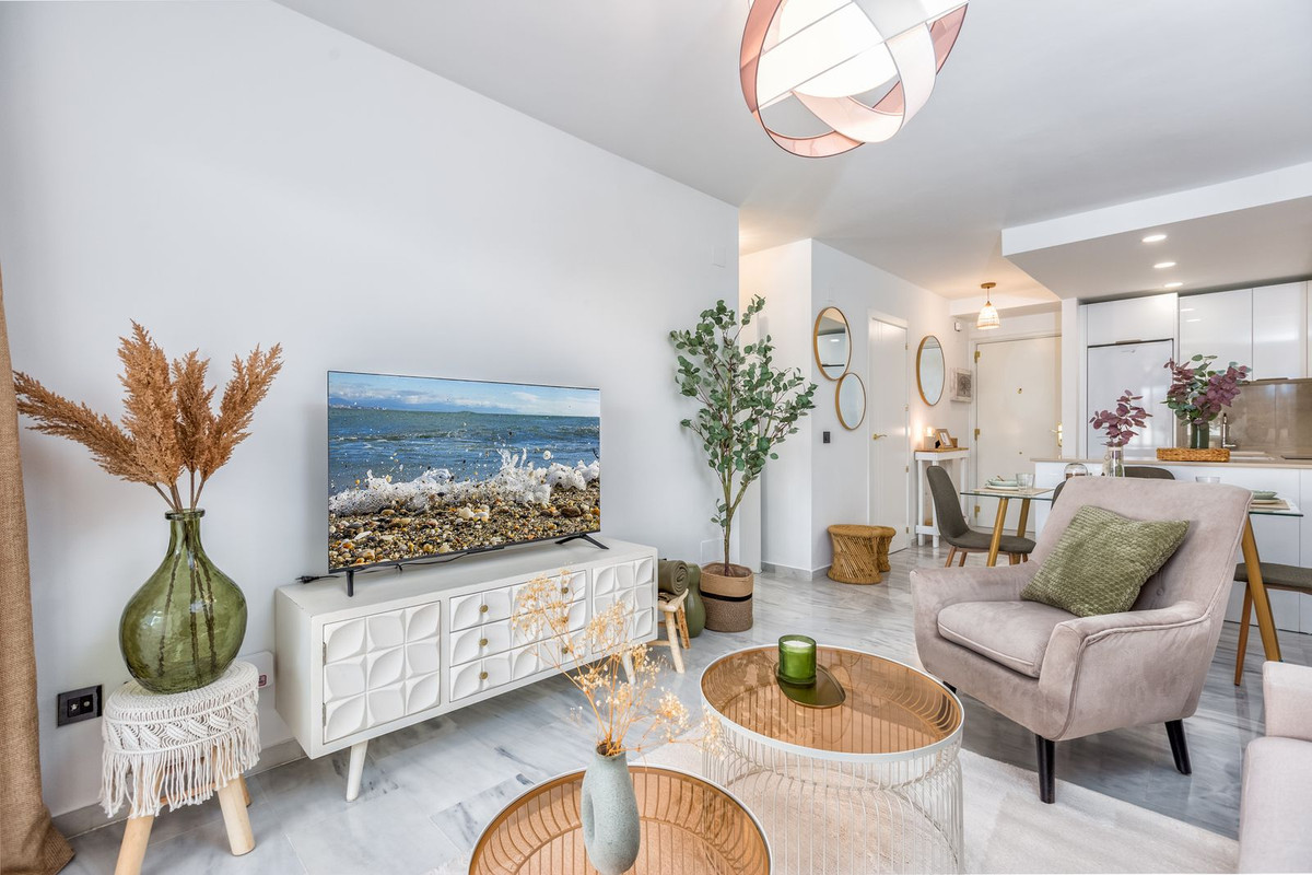 2 bedroom Apartments for sale in Riviera del Sol – R4889923