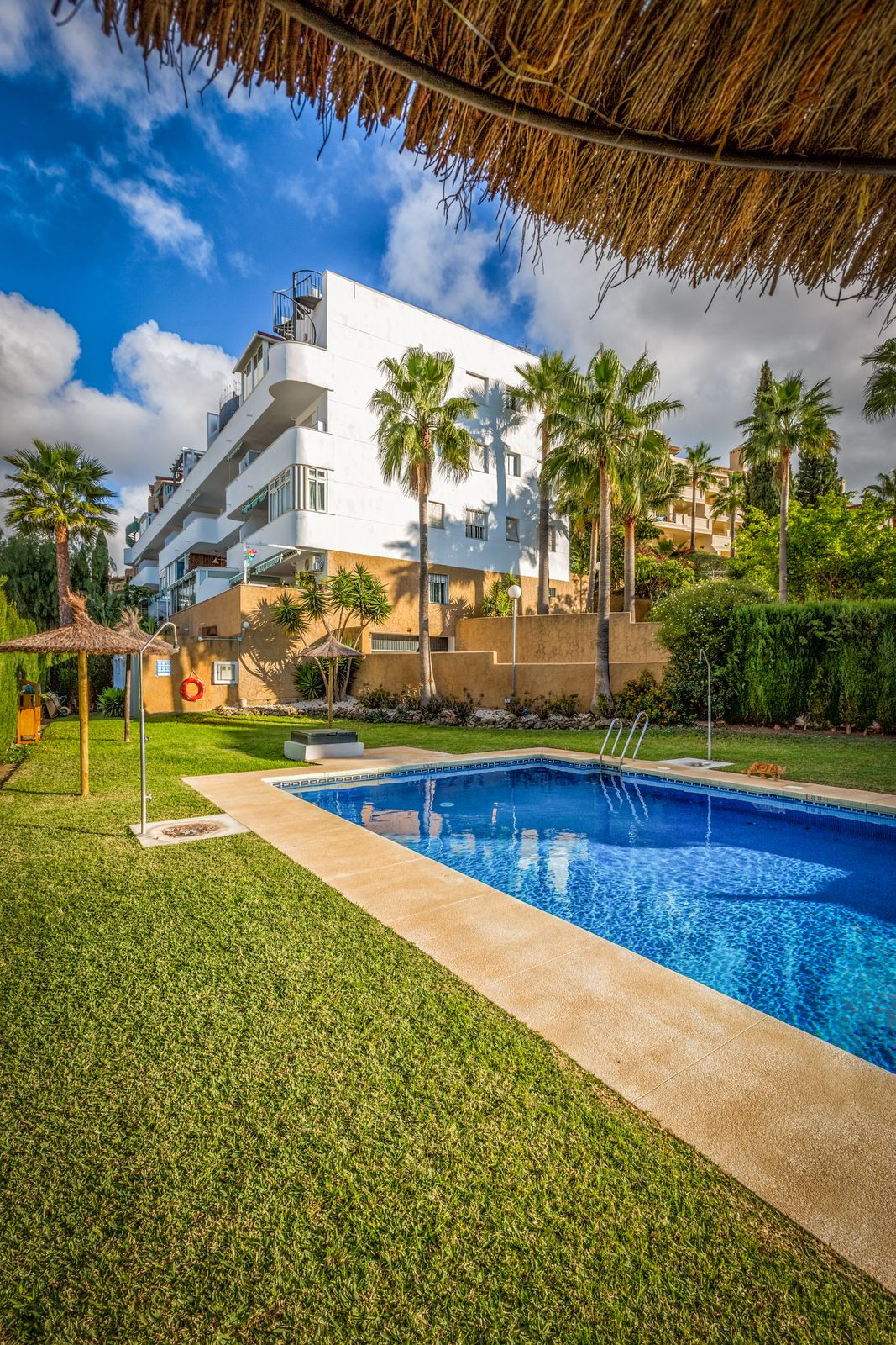 2 bedroom Apartments for sale in Riviera del Sol – R4889923