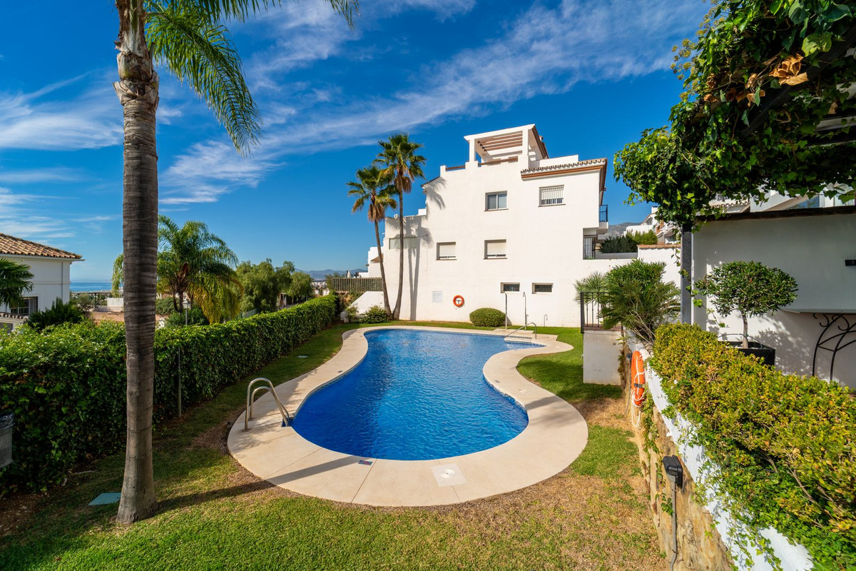 3 bedroom Townhouses for sale in Marbella – R5213557