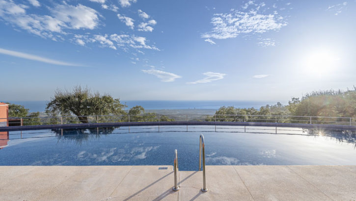 Aticos de 2 dormitorios en venta en La Mairena – R5227804 en 