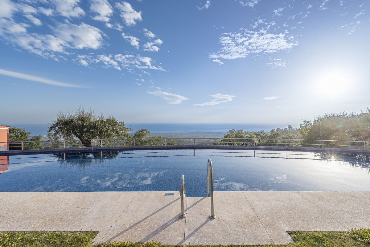 Aticos de 2 dormitorios en venta en La Mairena – R5227804