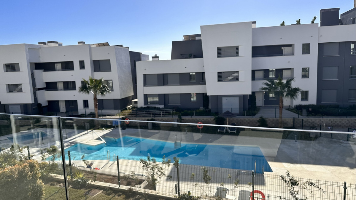 Apartamentos de 2 dormitorios en venta en Selwo – R5119318