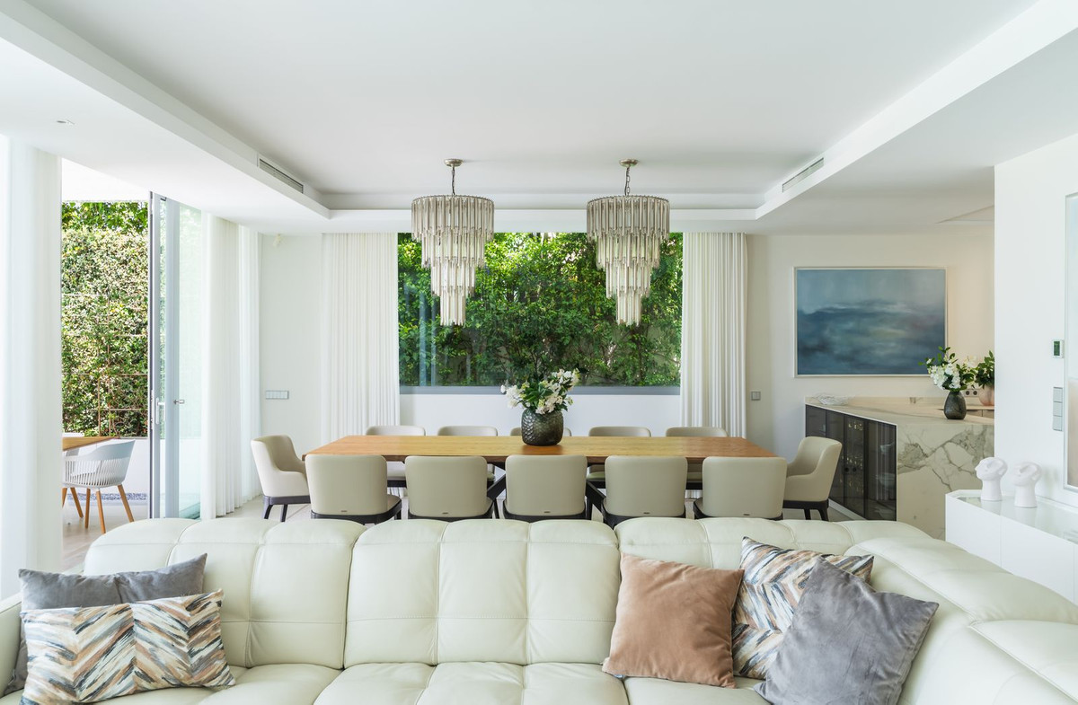 5 bedroom Villas for sale in Santa Clara – R5131675