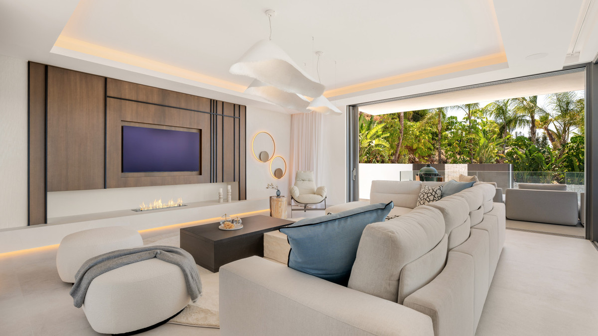 4 bedroom Villas for sale in El Rosario – R5203291