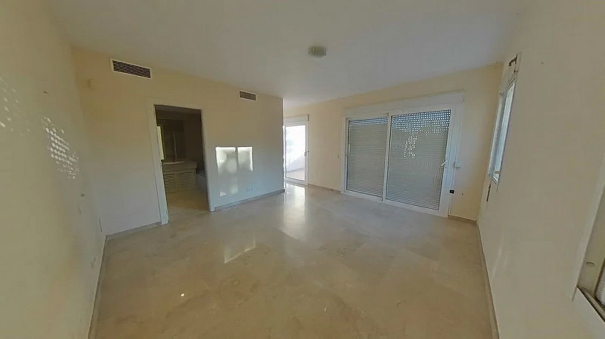 5 bedroom Villas for sale in Marbella – R5211886