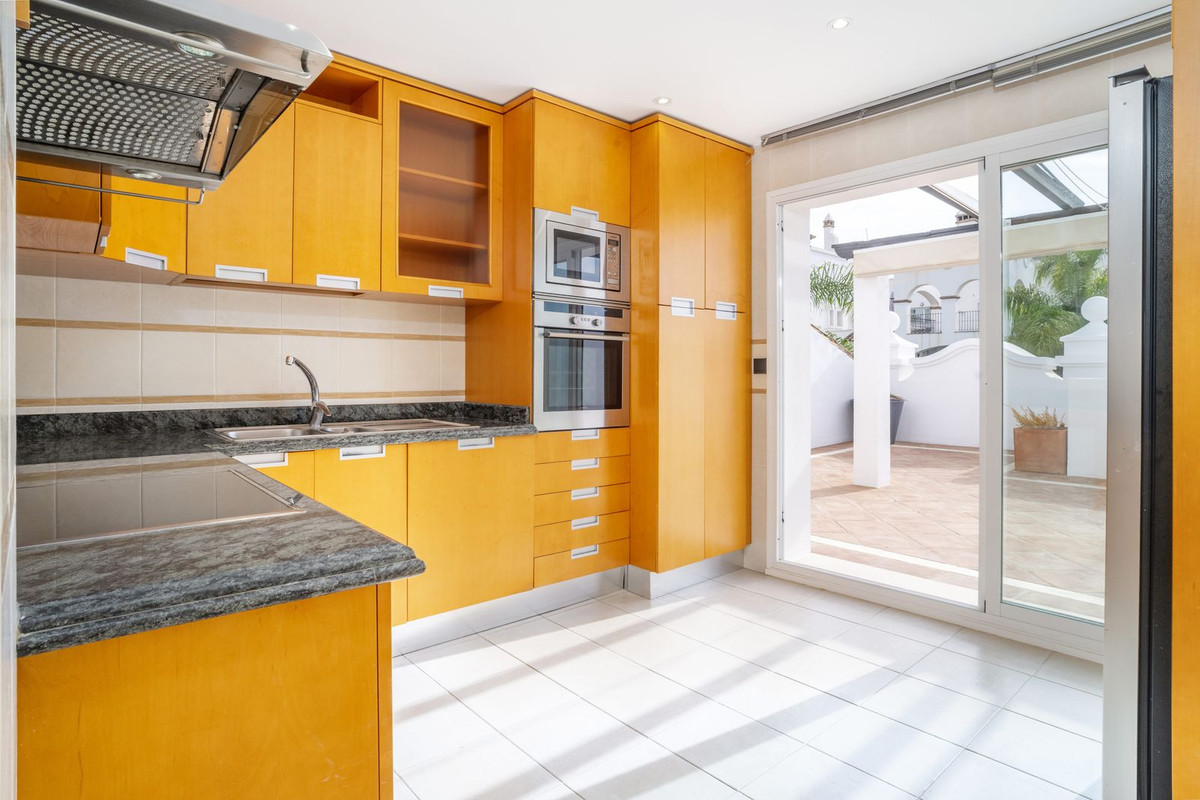 Apartamentos de 2 dormitorios en venta en Marbella – R5182582