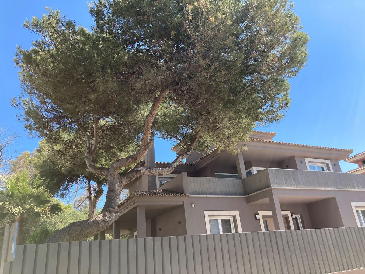 Villas de 5 dormitorios en venta en Elviria – R4059655