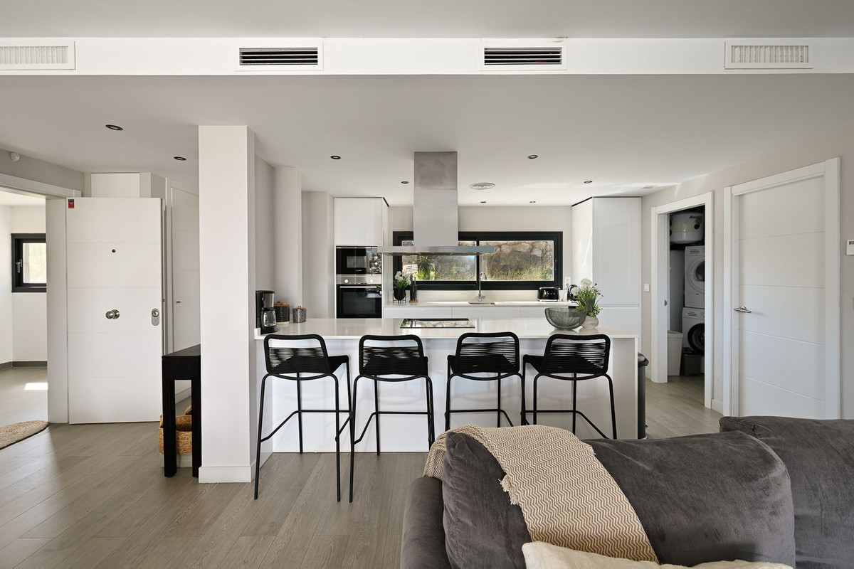 3 bedroom Penthouses for sale in La Cala de Mijas – R5215402