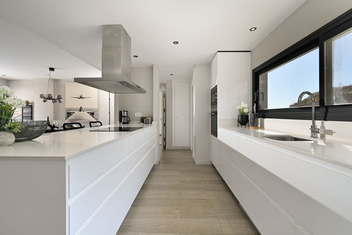 3 bedroom Penthouses for sale in La Cala de Mijas – R5215402