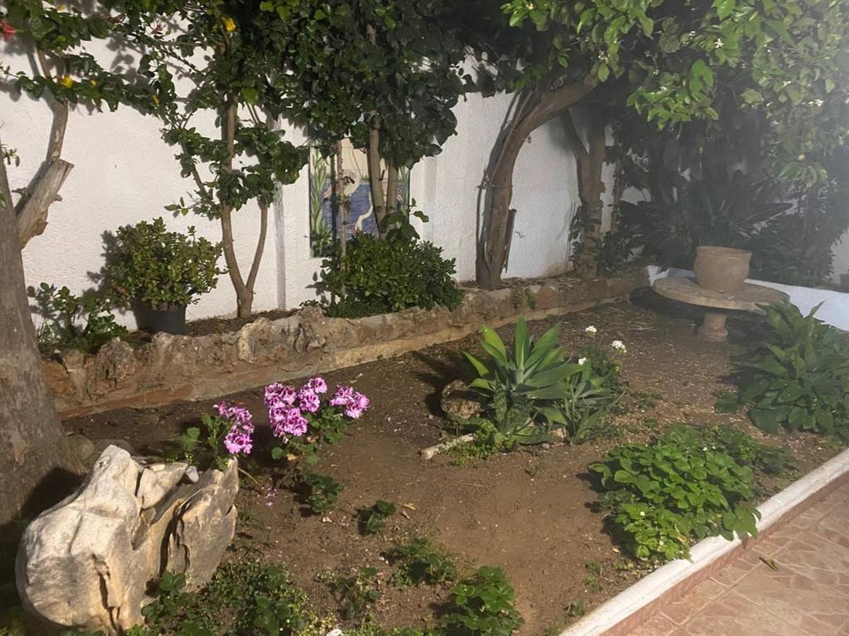 Villas de 4 dormitorios en venta en Marbella – R5222296