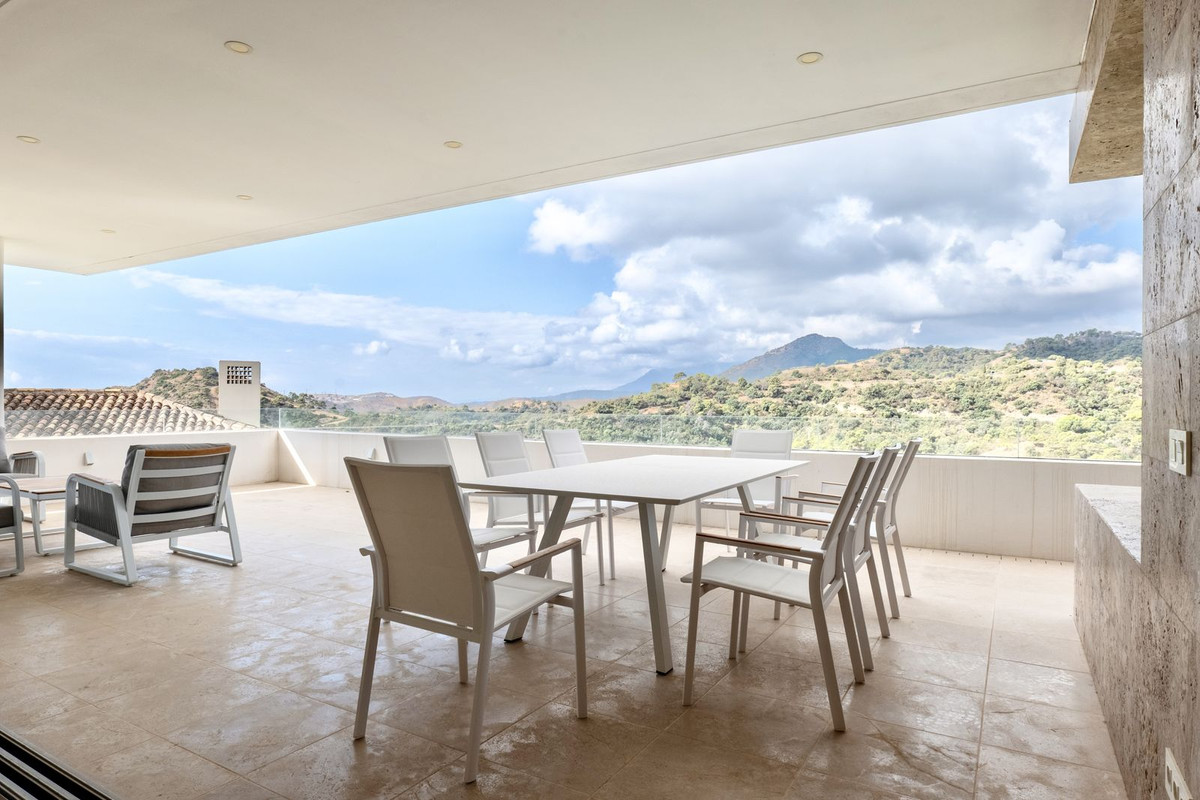 6 bedroom Villas for sale in Los Arqueros – R5214310