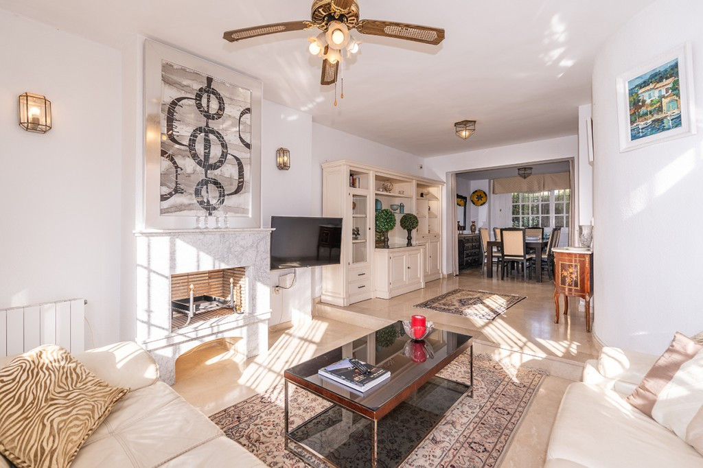 3 bedroom Semi-detached for sale in Costabella – R5225683