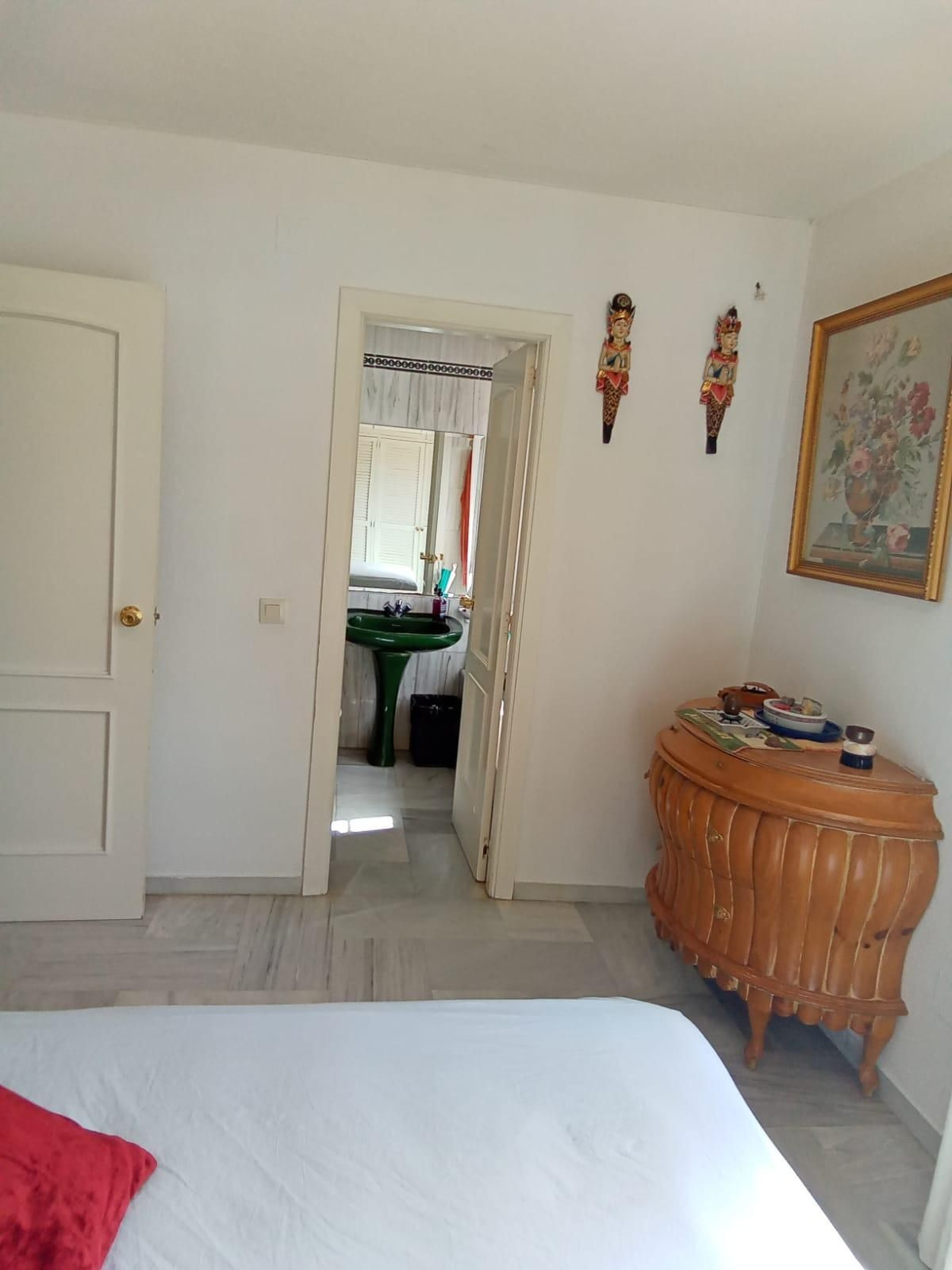 Adosados de 5 dormitorios en venta en Marbella – R5188051