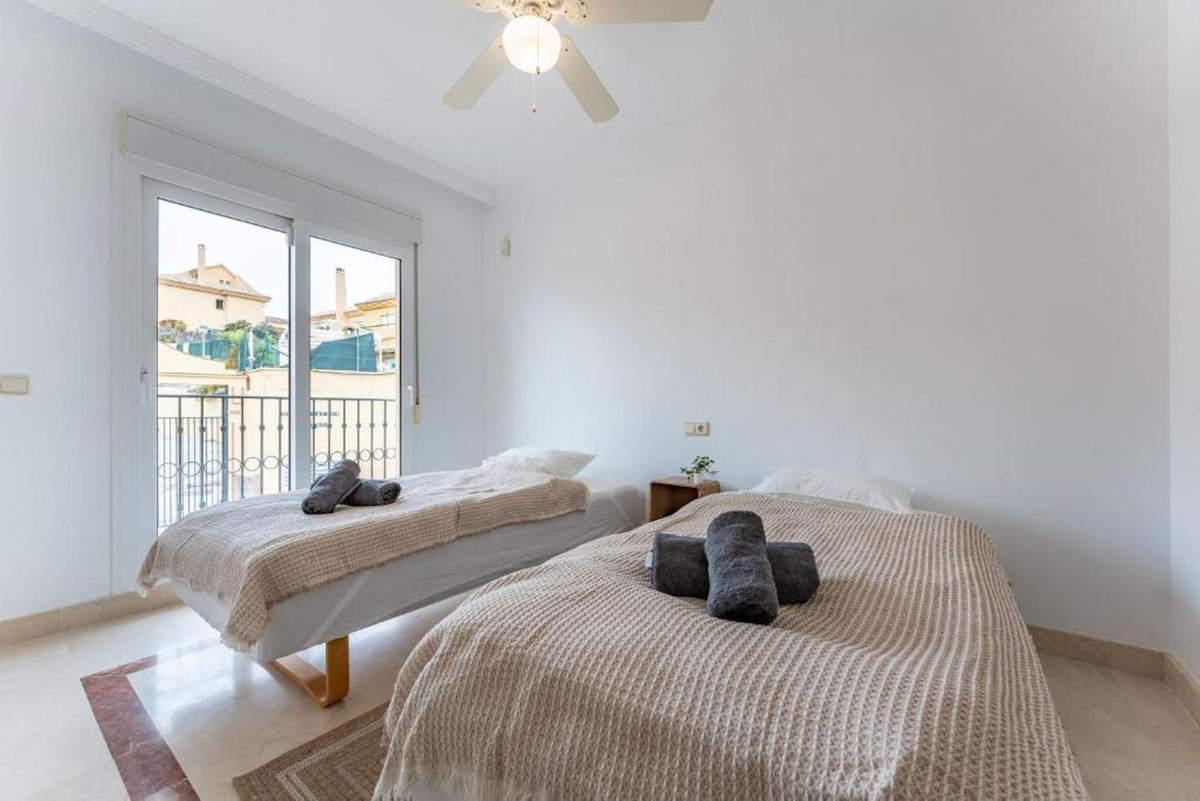 4 bedroom Semi-detached for sale in Riviera del Sol – R5176885 4 bedroom Semi-detached for sale in Riviera del Sol – R5176885