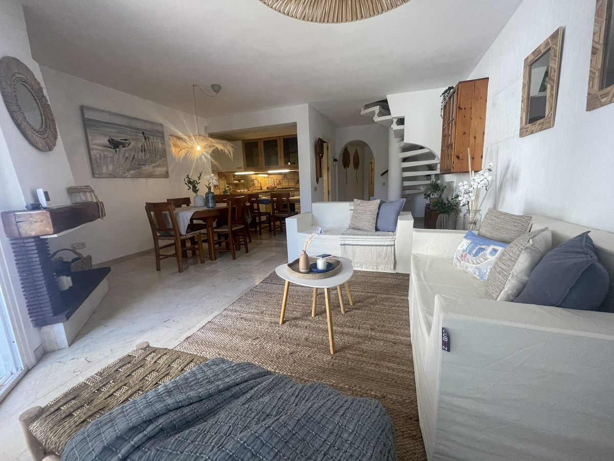 4 bedroom Townhouses for sale in Calahonda – R5046508 4 bedroom Townhouses for sale in Calahonda – R5046508