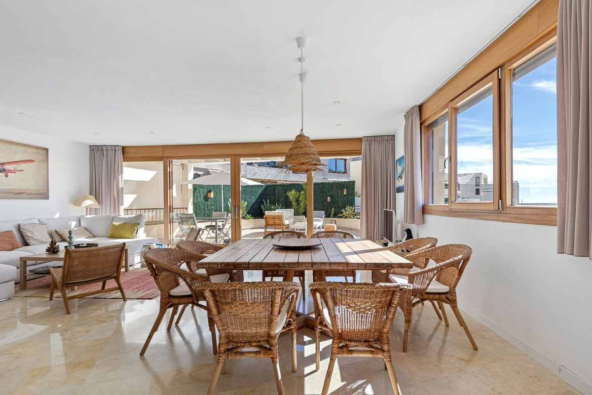 Apartamentos de 3 dormitorios en venta en Altos de los Monteros – R5223376 Apartamentos de 3 dormitorios en venta en Altos de los Monteros – R5223376