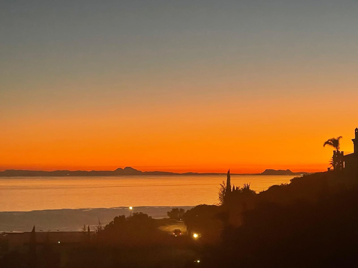 Apartamentos de 3 dormitorios en venta en Altos de los Monteros – R5223376 Apartamentos de 3 dormitorios en venta en Altos de los Monteros – R5223376