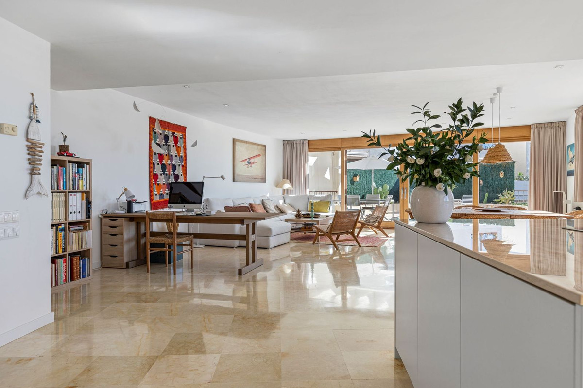 Apartamentos de 3 dormitorios en venta en Altos de los Monteros – R5223376 Apartamentos de 3 dormitorios en venta en Altos de los Monteros – R5223376