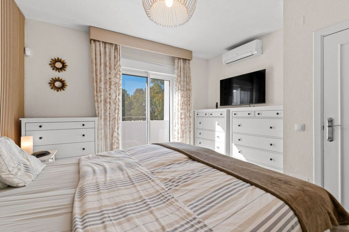 4 bedroom Townhouses for sale in Calahonda – R5229649