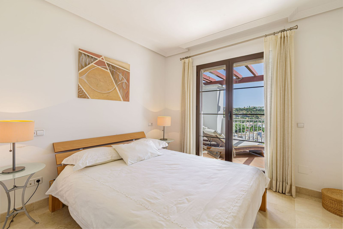 2 bedroom Penthouses for sale in Los Arqueros – R5194225