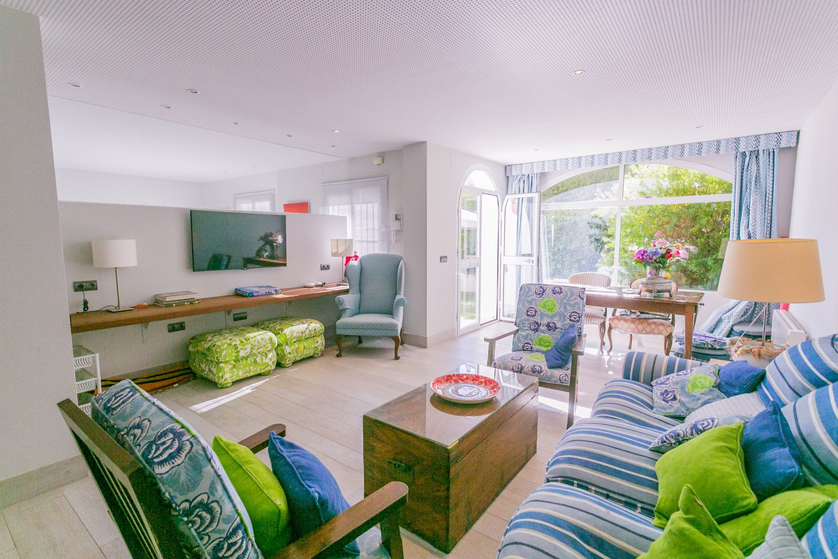 Apartamentos de 3 dormitorios en venta en Guadalmina Baja – R5223520 Apartamentos de 3 dormitorios en venta en Guadalmina Baja – R5223520