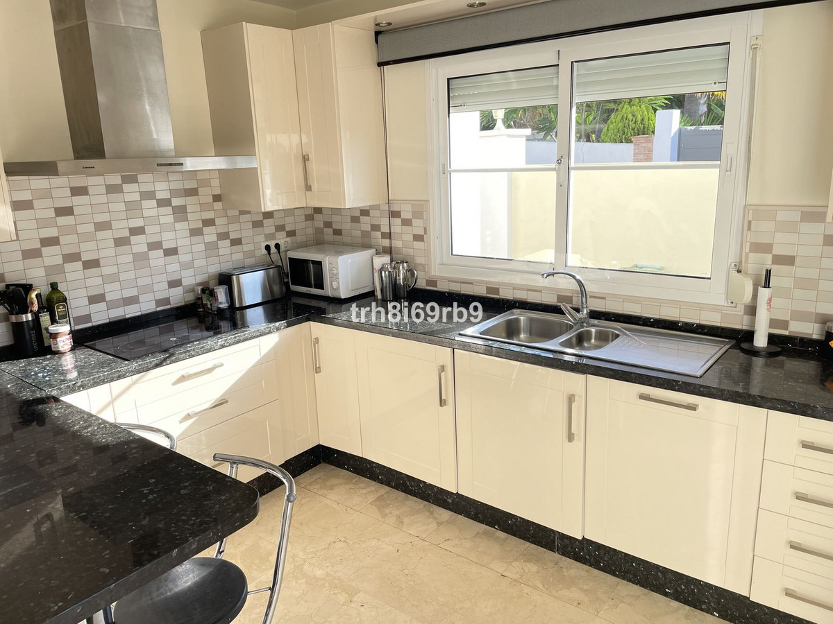 3 bedroom Villas for sale in Nueva Milla de Oro – R5183200 3 bedroom Villas for sale in Nueva Milla de Oro – R5183200