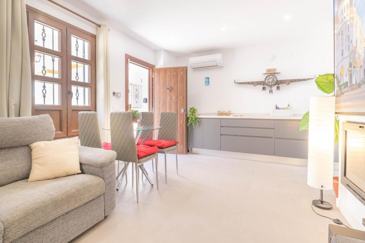 3 bedroom Townhouses for sale in Marbella – R5223652 3 bedroom Townhouses for sale in Marbella – R5223652