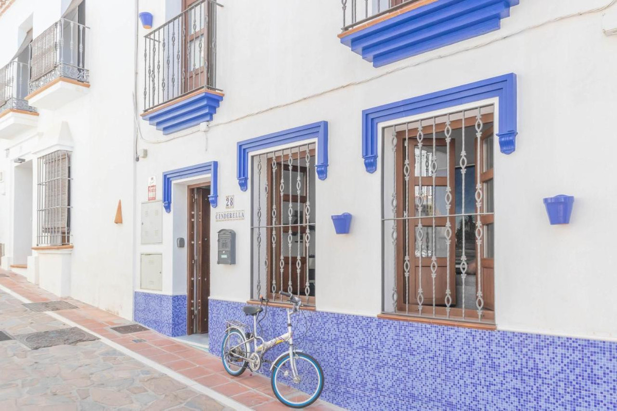 3 bedroom Townhouses for sale in Marbella – R5223652 3 bedroom Townhouses for sale in Marbella – R5223652