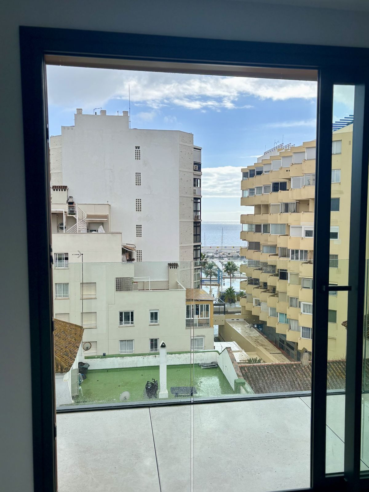 Apartamentos de 3 dormitorios en venta en Marbella – R5219869